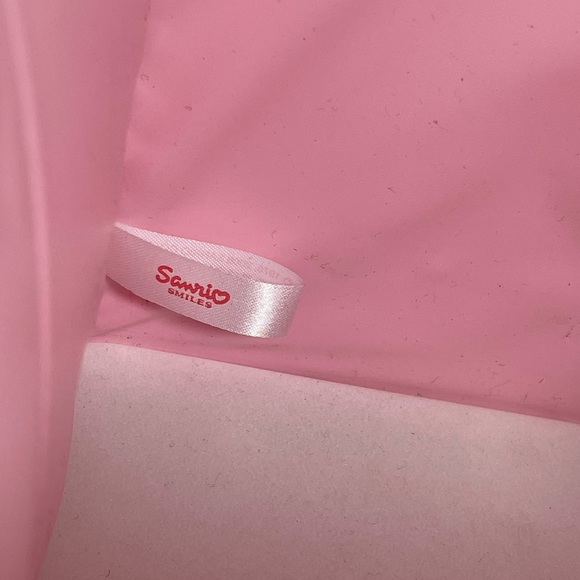 Sanrio Smiles Hello Kitty Small Storage Box - Picture 12 of 12